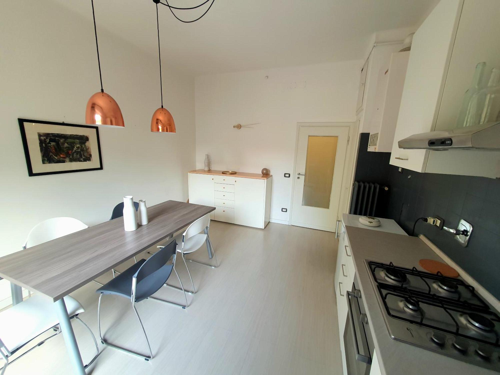 Spacious Three-Room Apartment In Saragozza Bolonha Exterior foto